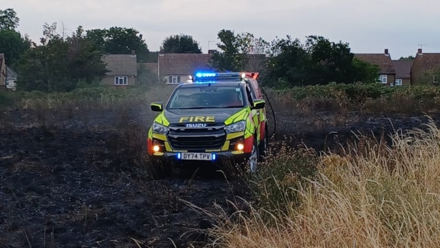 LFB dealing with a grass fire