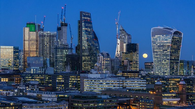 london-climate-programme-reports-progress-but-challenges-remain