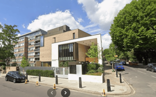 South Hampstead Synagogue had security guards stationed outside during celebrations.